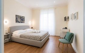 Nationale Boutique Rooms & Suites